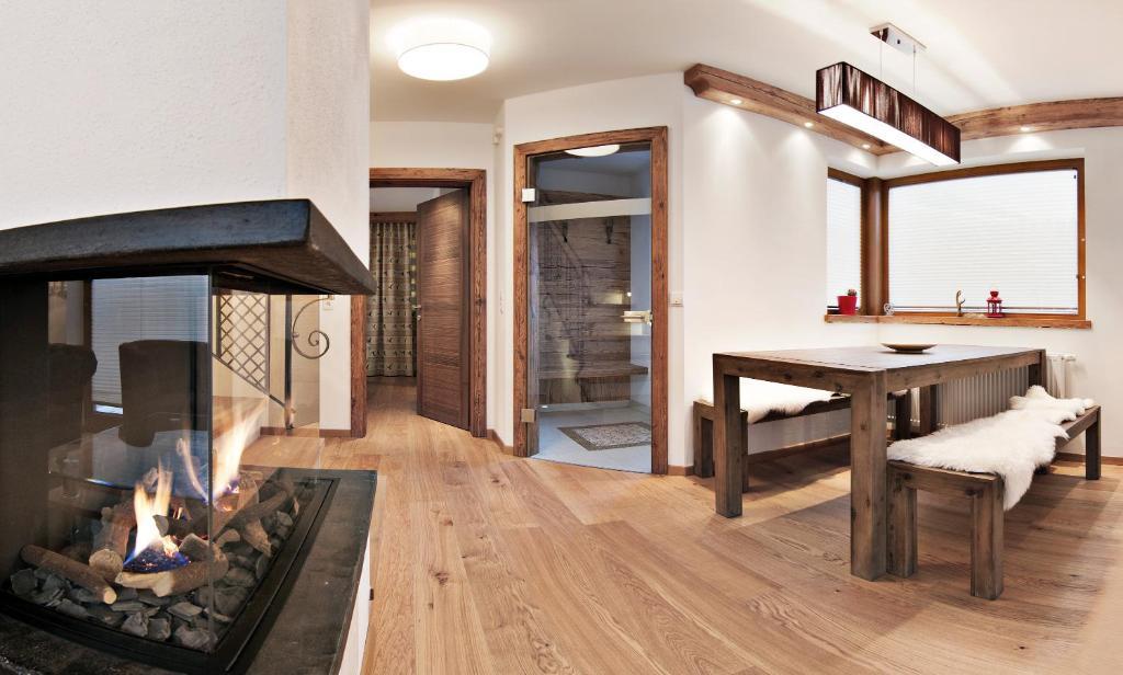 Alpenchalet Bruecke マイヤーホーフェン 部屋 写真